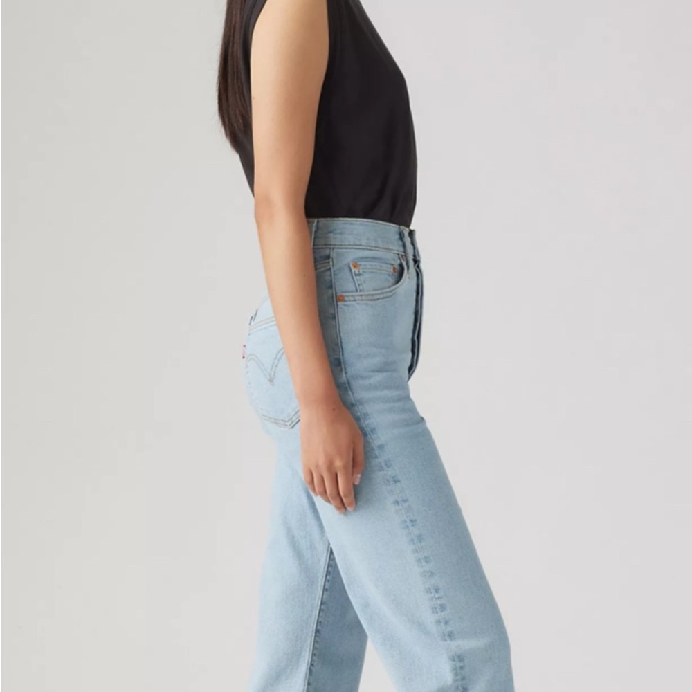 Levi's Ribcage Straight Ankle Jeans - Picture 3 of 8